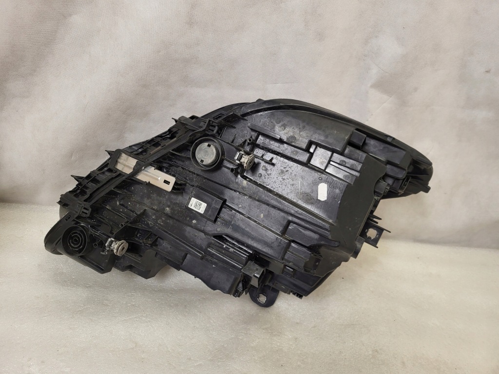 Bmw ii 2 f44 black shadow 5a257c5-02 full led адаптивный в Украине