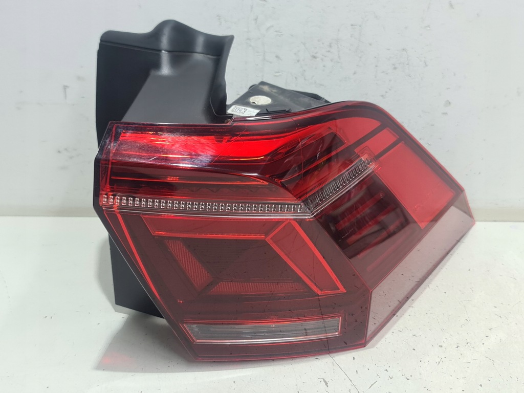 фото №1, Лампа задняя правая led vw tiguan ii lift 5na945208j