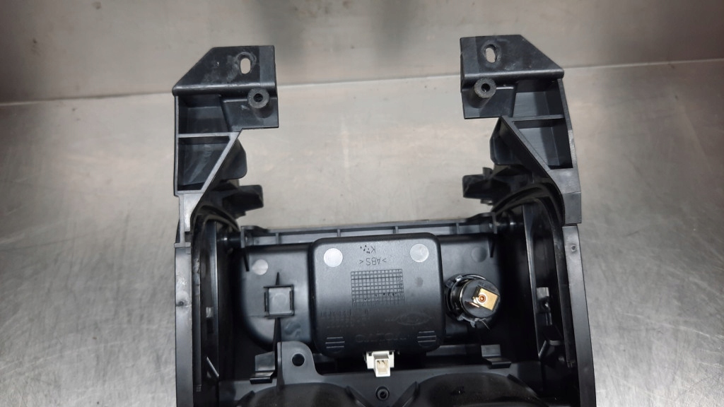 фото №12, Кронштейн na кружки 39997587 volvo s80 ii xc70 ii v70 iii