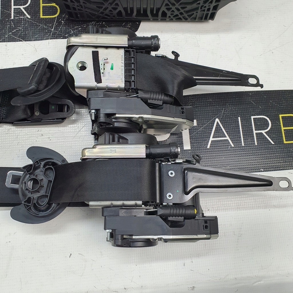 фото №11, A4 b9 панель приладів консоль подушки безпеки ремені подушка безпеки