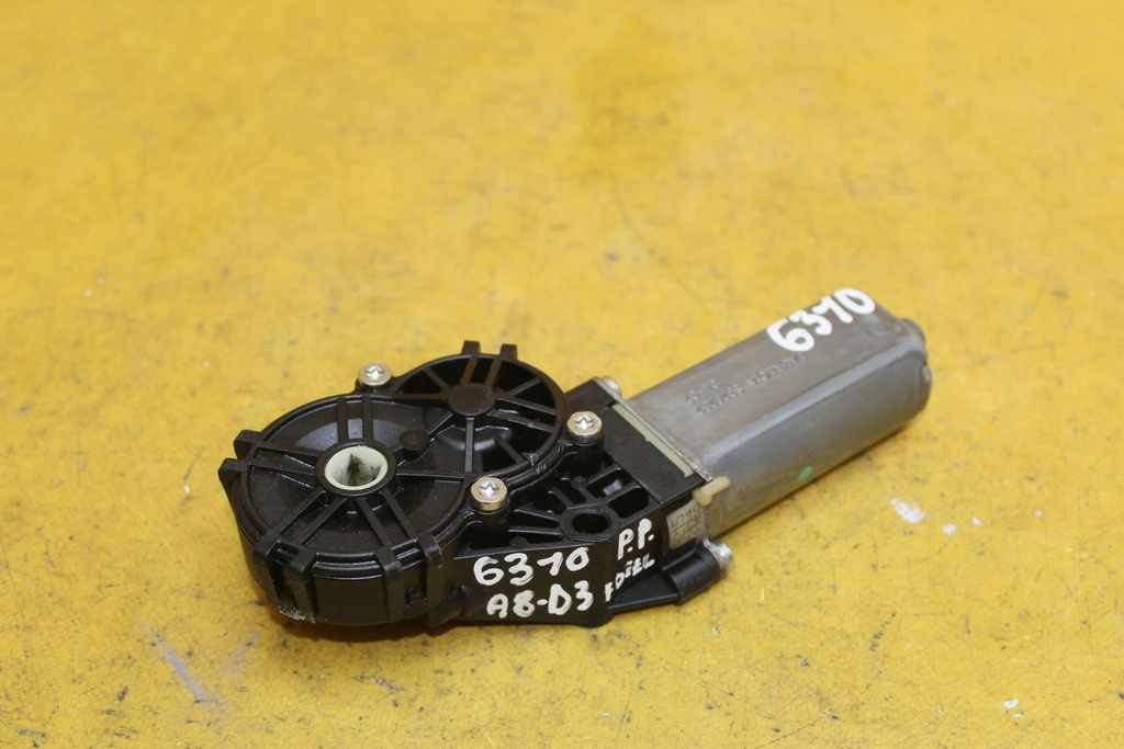 фото №1, Моторчик спинка правий перед a8 d3