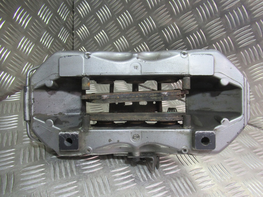 фото №4, Audi rs4 суппорт тормозной перед ceramika правый