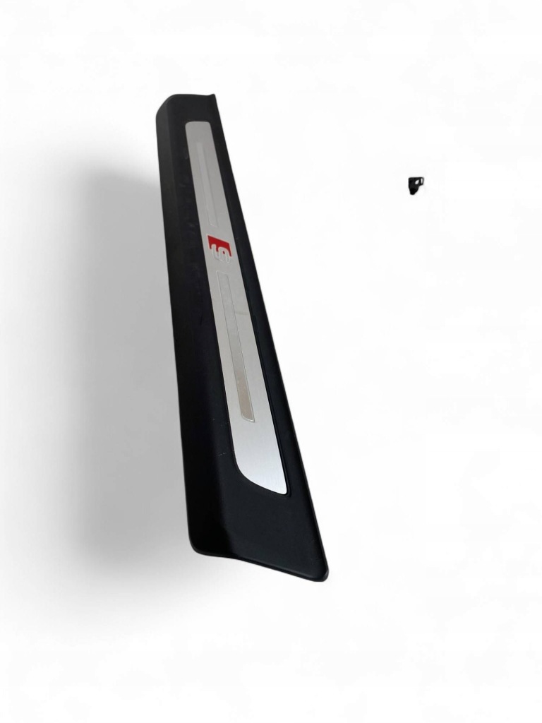 фото №3, Audi q8 накладка поріг двері передніх 4m8947406a