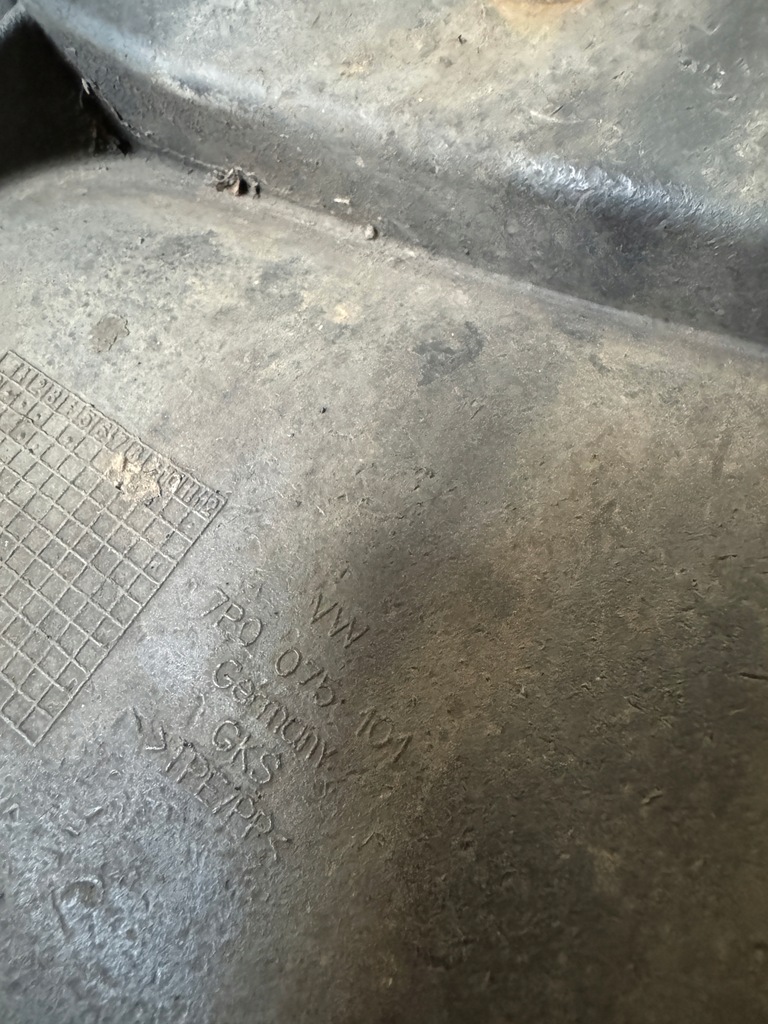 фото №4, Vw touareg 7p бризковик 7p0075101