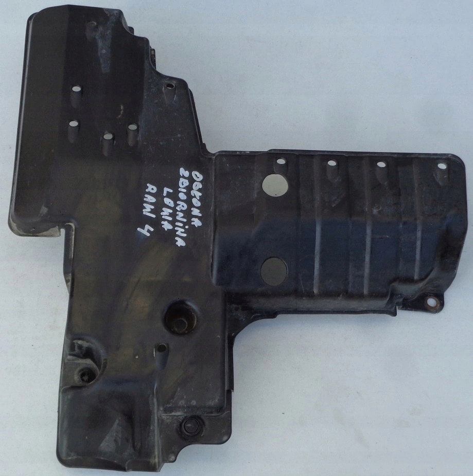 фото №1, Toyota rav4 iii 06 r защита бака левая 5d