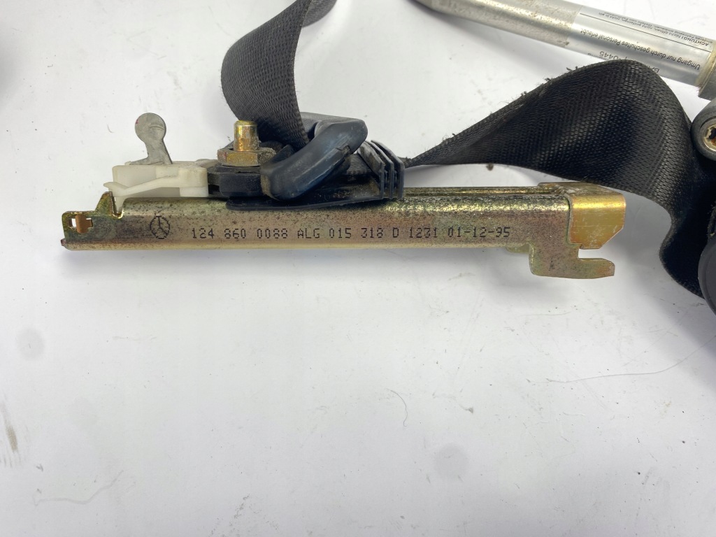 Купити Ремінь безпеки лівий водія mercedes w124 sedan універсал 1248602186