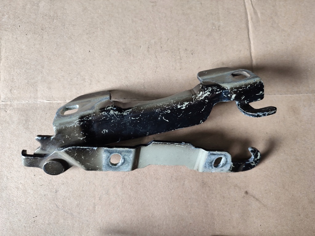 фото №4, Alfa romeo 159 засов петля капот правый левый