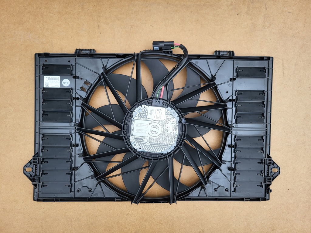 фото №1, Новый вентилятор porsche panamera 970106061