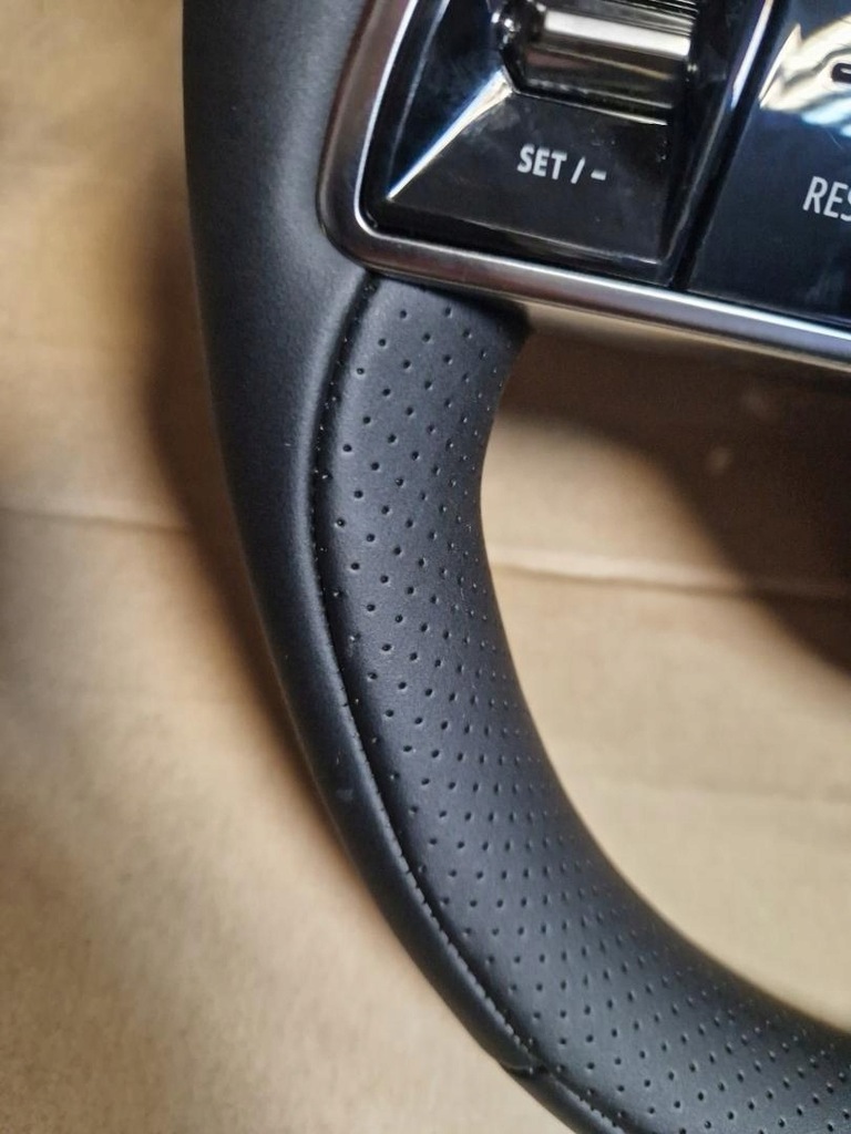 фото №9, Воздуховод кожа e-tech renault megane iv