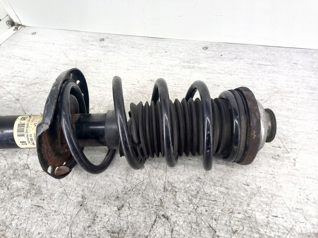 Амортизатор перед правый opel astra h 13182349 315000331 562400000634 с Разборки