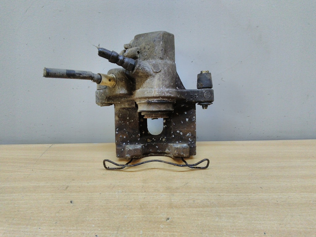 фото №2, Mazda 3 hb супорт гальмівний правий задня