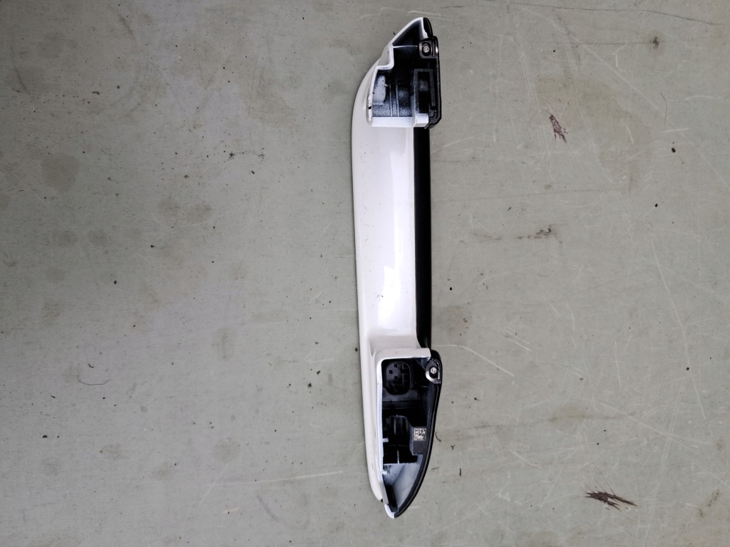 Ручка дверь левый задняя mercedes eqs 297 белый Оригинал