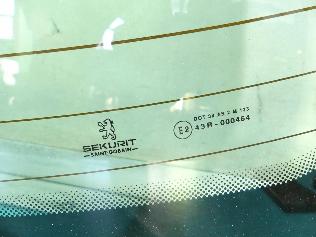 фото №2, Стекло задняя задняя peugeot 406 sedan