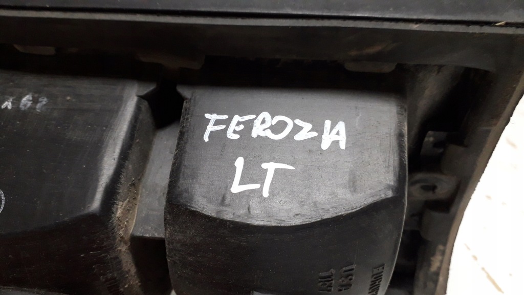 фото №5, Daihatsu feroza лампа задняя верхний левая - решётка радиатора