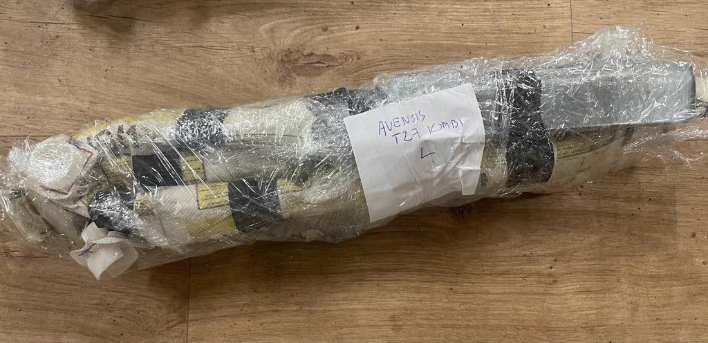 фото №1, Toyota avensis t27 combi шторка безпеки ліва