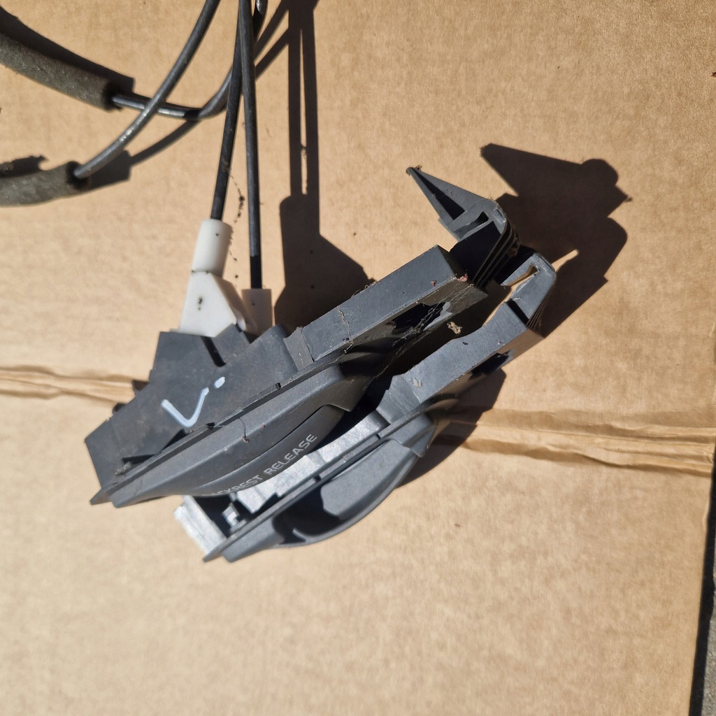 фото №6, Volvo s80 замок трос ручка відкривання сидіння заднє сидіння 2002