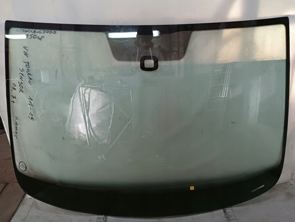 фото №1, Стекло передняя vw touran 2011-2015 датчик оригинал kamyk