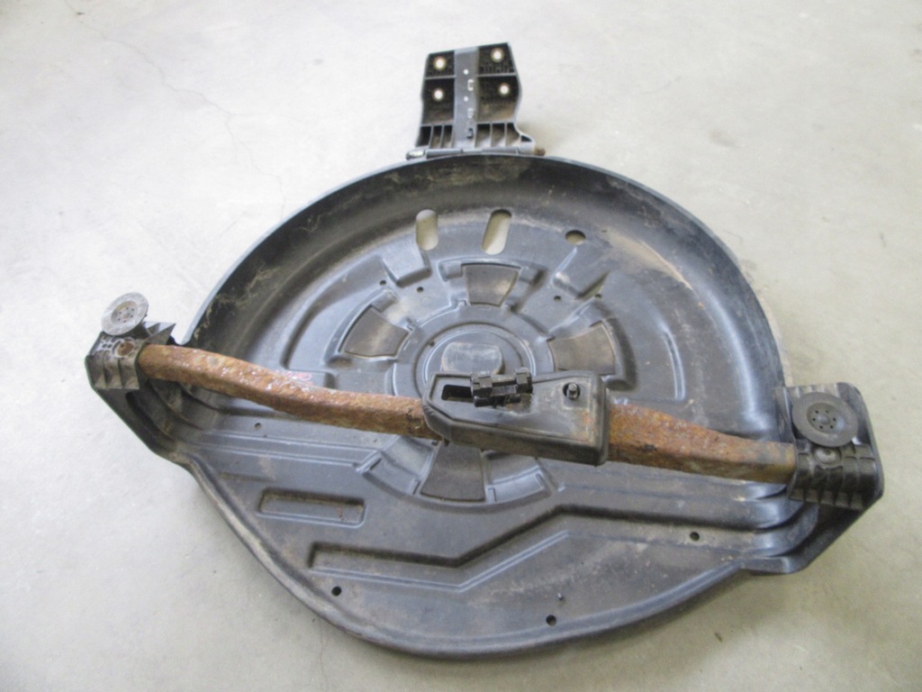 фото №10, Кронштейн колеса запасного bmw e46 compact