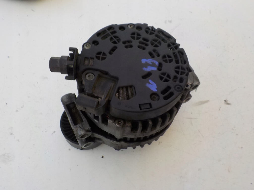 Bmw e90 e91 2.0 бензин 170km n43 генератор 7550469 Оригинал