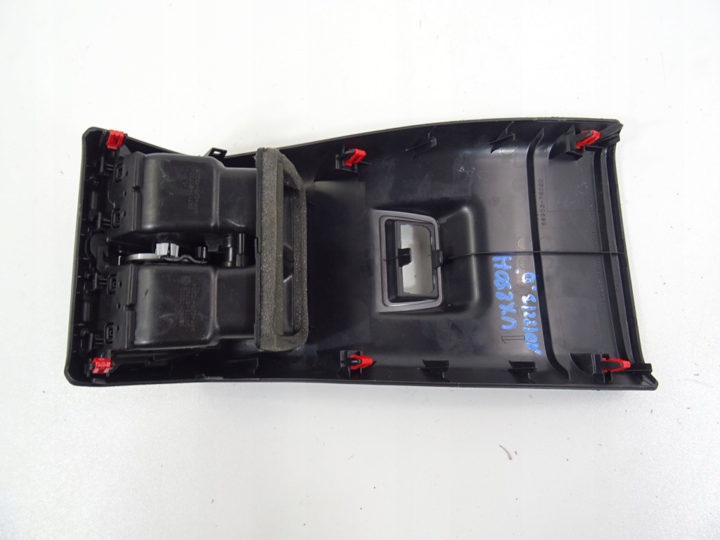 Lexus ux 250h решётка обдув туннель средний 58923-76040 Киев