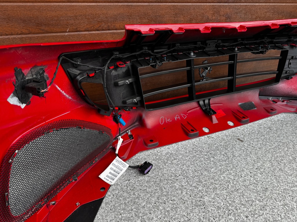 Ferrari portofino m рестайлинг  бампер передний оригинальный kompletny Оригинал