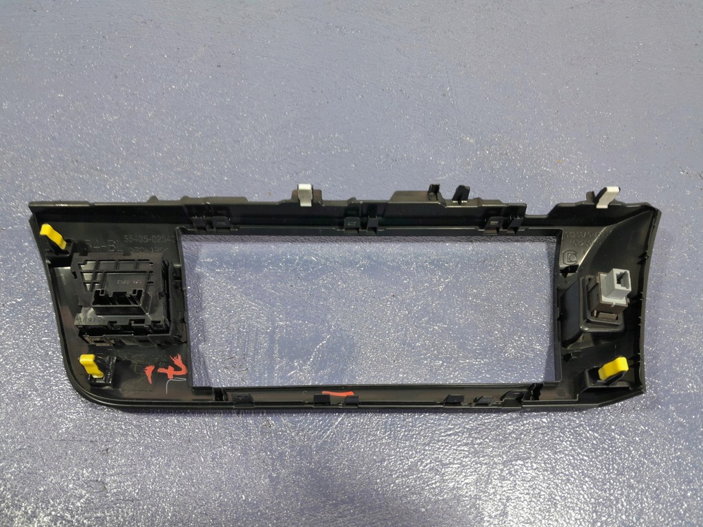 фото №4, Toyota corolla e16 xi рамка радіо навігації eu 55405-02540