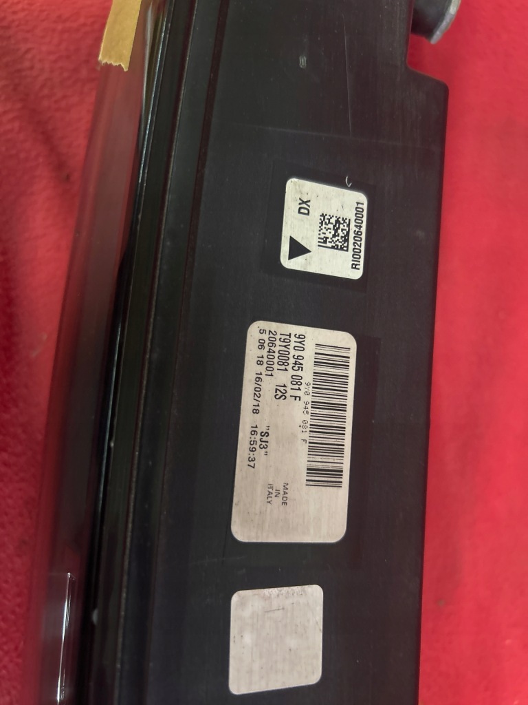 Porsche cayenne 9y 18-23 рік фара задній середня накладка led 9y0945081f в Україні