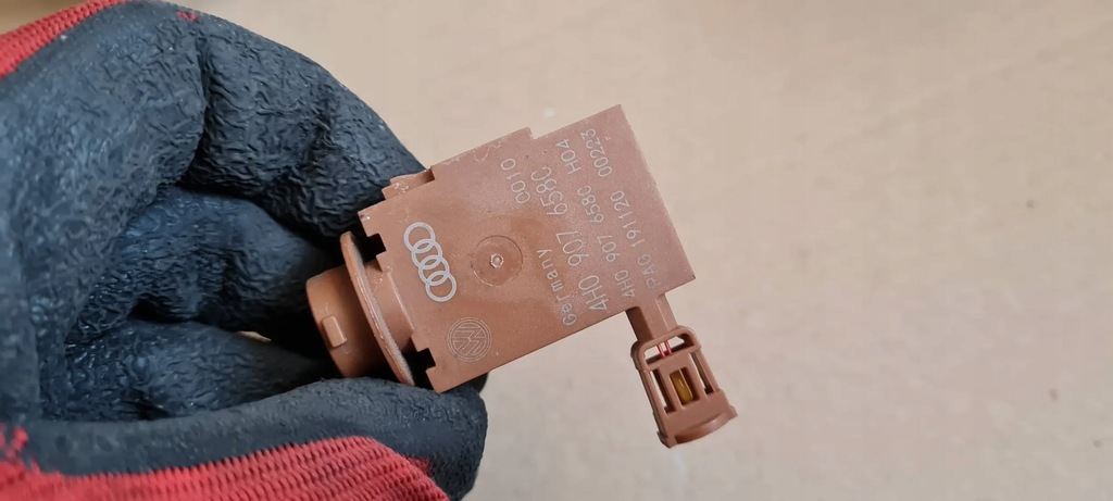 фото №8, S3 8y a3 датчик качества воздуха штекер 4h0907658c a6 c7 4g q5 a4 b9