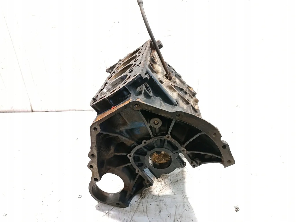 фото №11, Mercedes-benz 123 блок двигателя 200 бензин 80kw 109 hp m102.920 1984 голый