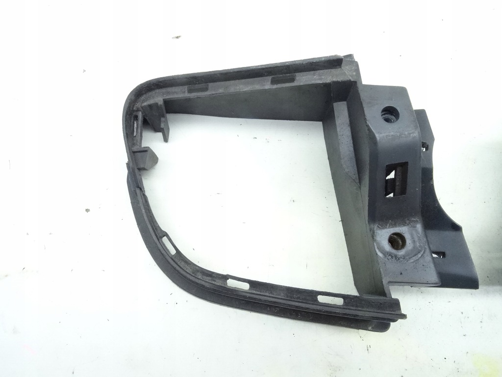 фото №1, Audi s6 a6 c5 рамка кронштейн противотуманной фары 4b0941706f правая доставка