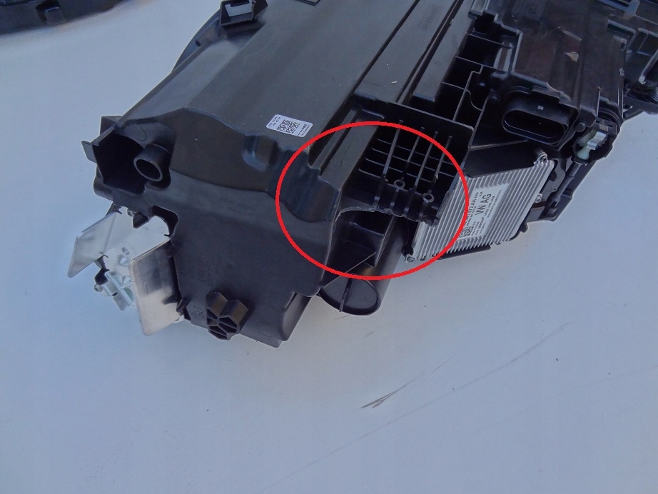 фото №8, Комплектна права лампа перед full led 3j1941036 992941572ah vw passat b9