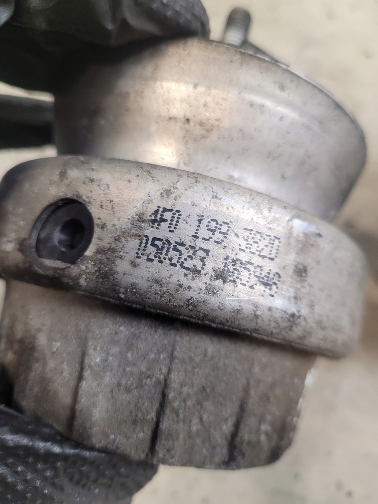 фото №8, Подушка двигателя оригинальный номер 4f0199382d audi a6 c6 2.7tdi