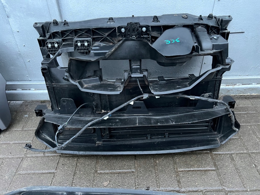 фото №16, Renault scenic iv 4 перед капот бампер лампи крила pas радіатор