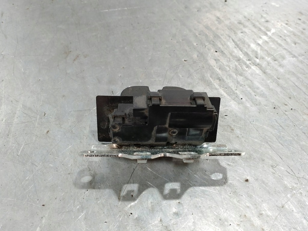 Замок кришки opel insignia 13276273 1.8 16v Недорого