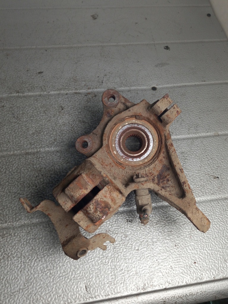 фото №2, Поворотный кулак левая peugeot partner 01r kombi