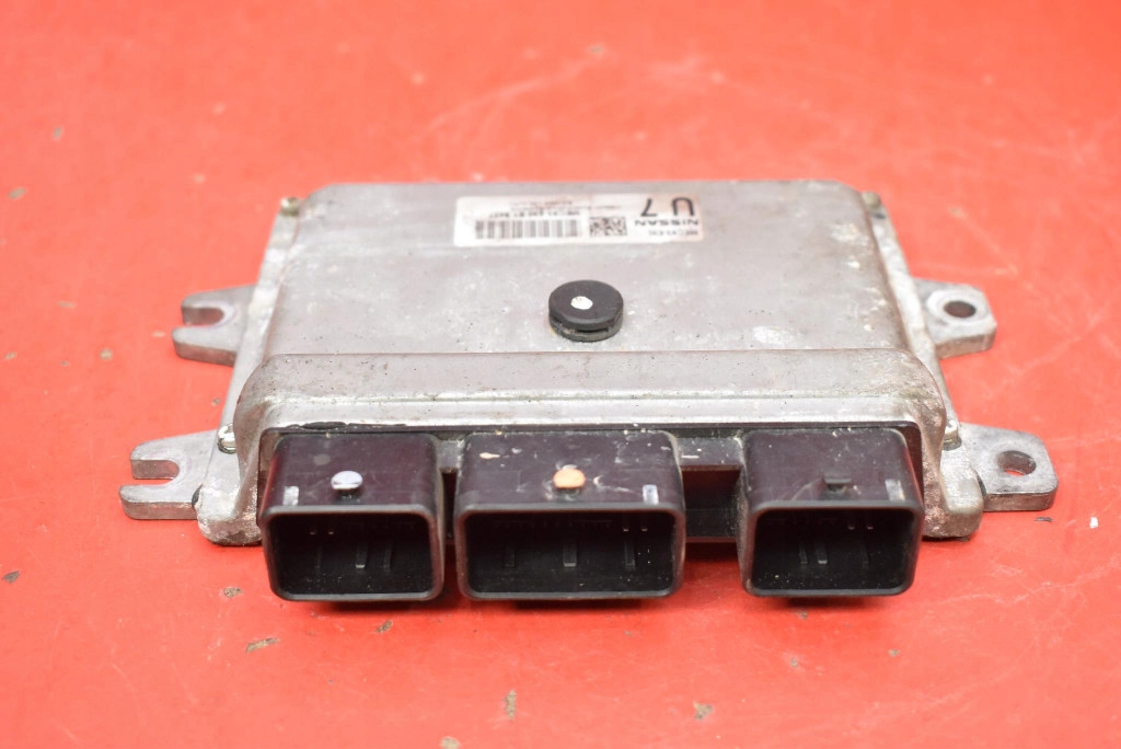 Бортовой компьютер блок управления двигателя mec93-630 nissan qashqai 1 i j10 1.6 16v 115 km в Украине