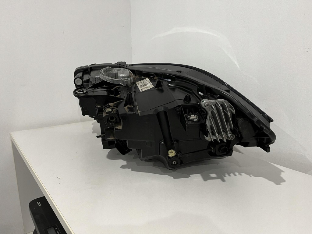 фото №7, Bmw 1 f40 лампа правый перед 9482808-12