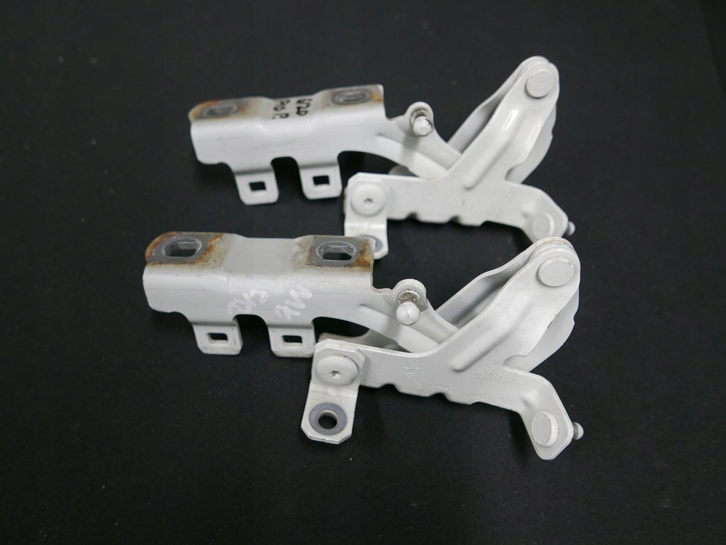 фото №1, Bmw оригинальный номер 7228174 петля крышки багажника