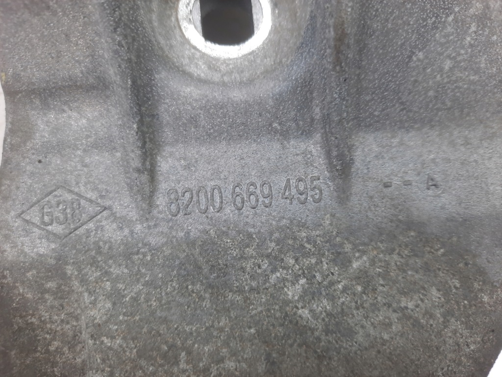 Кронштейн кронштейн генератора renault megane 3 1.5 dci Цена