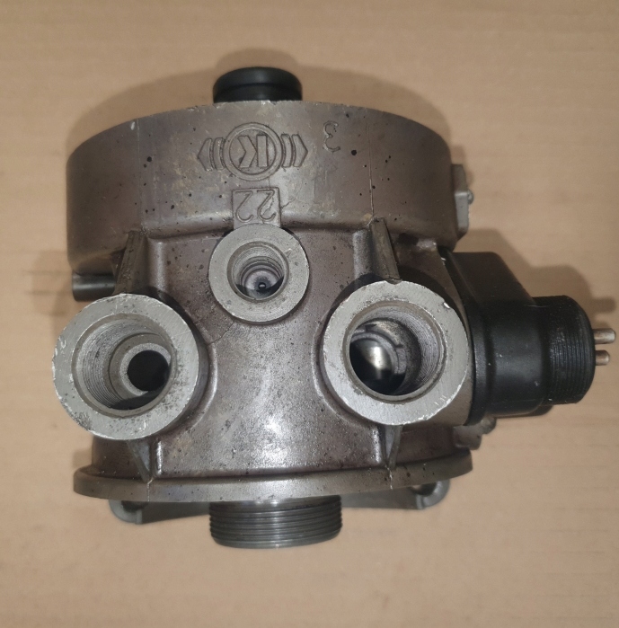 Осушитель системы пневматический knorr la8223 mercedes Недорого