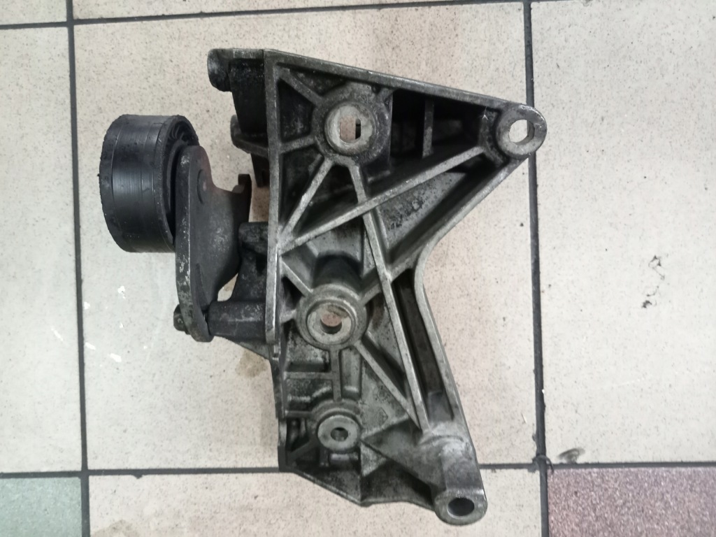 Кронштейн генератора renault megane 2 03' європа  1.4 16v Доставка