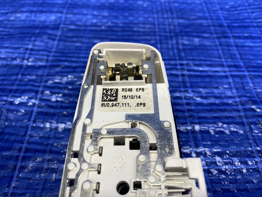 фото №8, Audi a3 s3 8v лампа кабіни стельовий 8v0947111