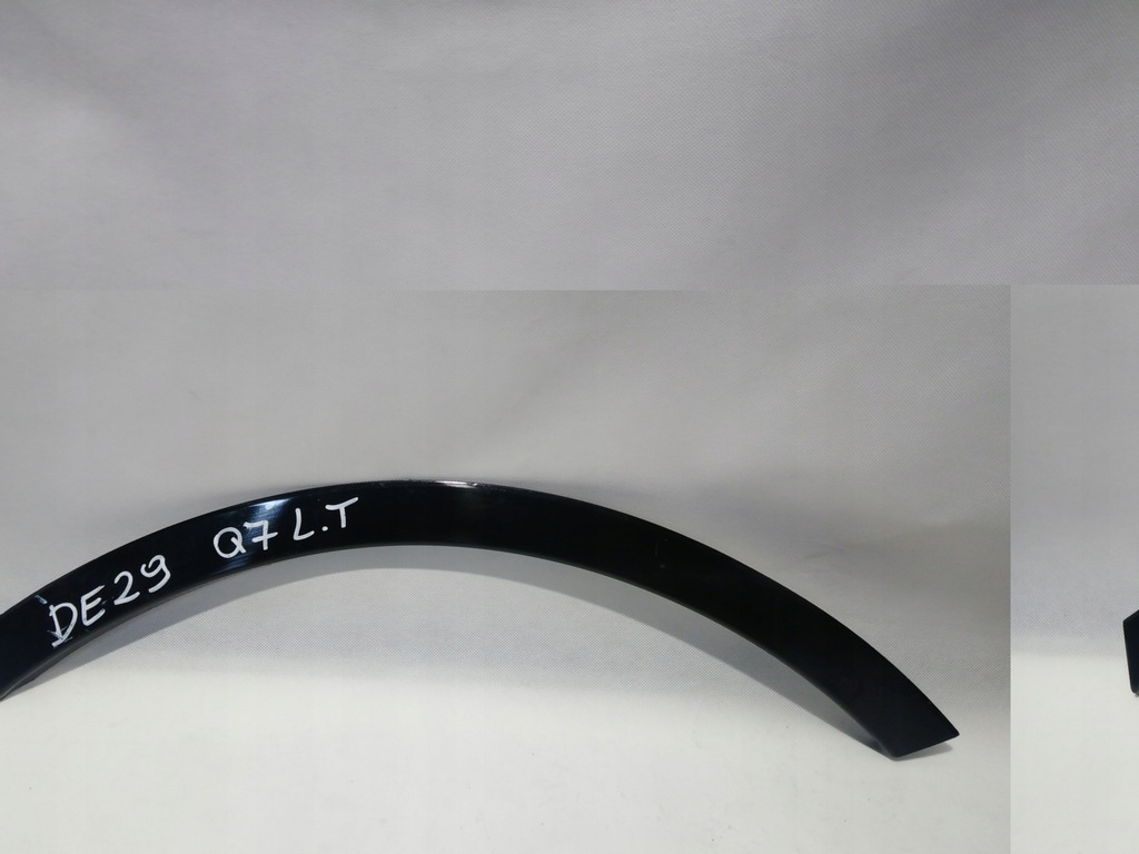 фото №1, Audi q7 молдинг крыла левая задняя 4m0853817a