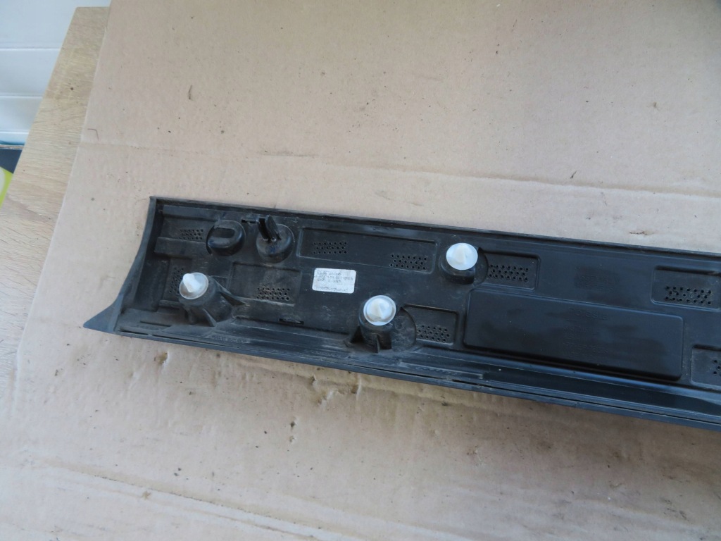 Polestar ii 2 молдинг накладка двері передня ліва 31672655 Недорого