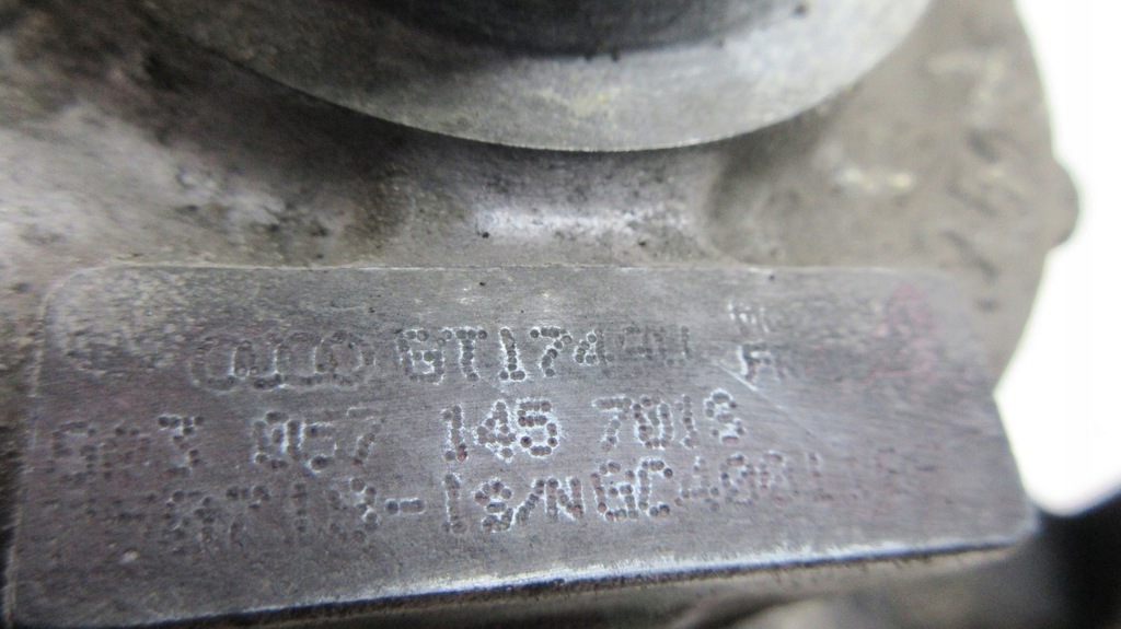 фото №5, Audi a8 d3 057145701s турбонагнетатель правая 4.0 tdi