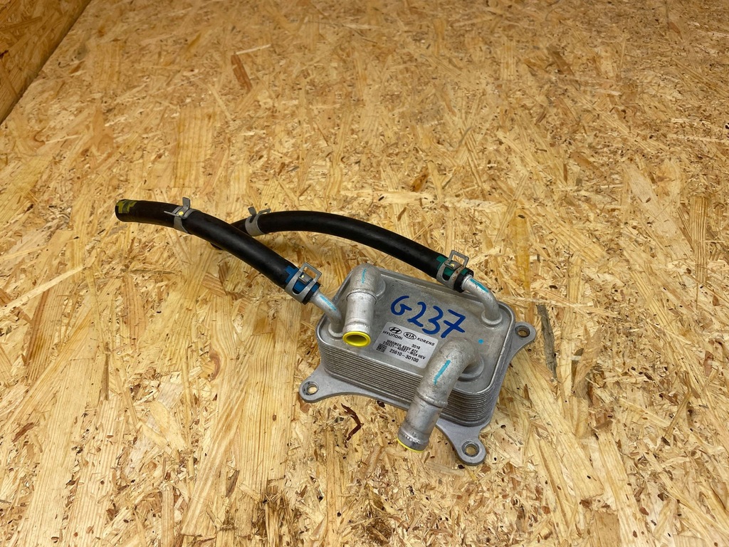 фото №1, Радиатор радиатор масла kia sportage v hyndai tucson iv 25610-3d100