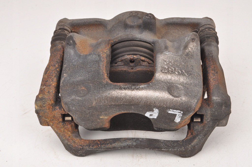 фото №1, Mercedes gla x156 lift суппорт тормозной левый перед