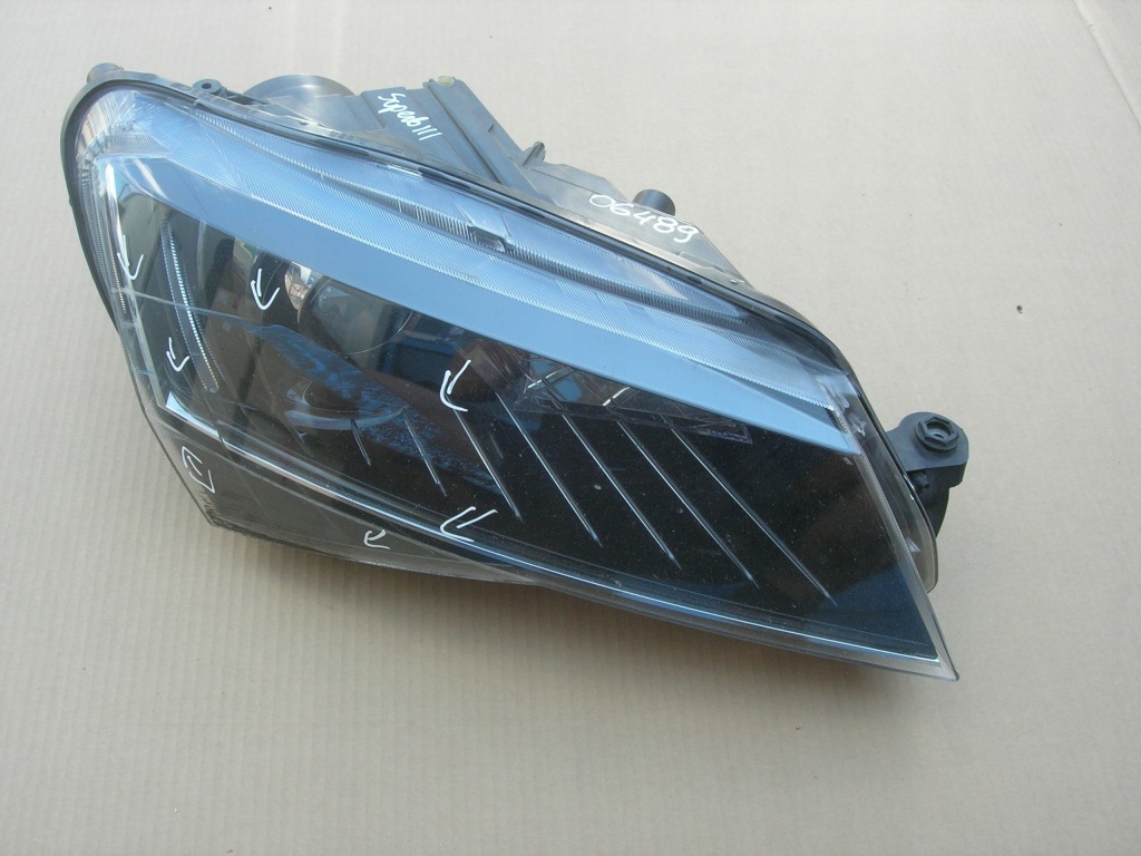 фото №1, Фара r skoda superb iii bixenon led warszawa