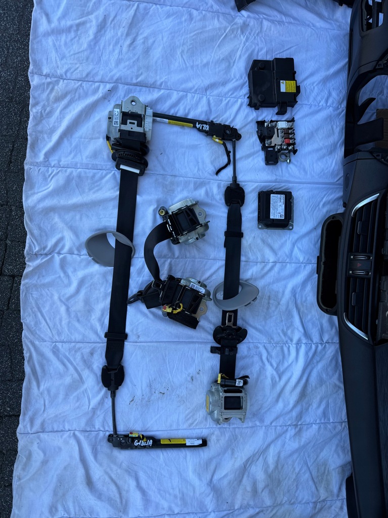 фото №9, Alfa romeo giulia подушка безпеки консоль панель приладів панель приладів ремені датчик комплект