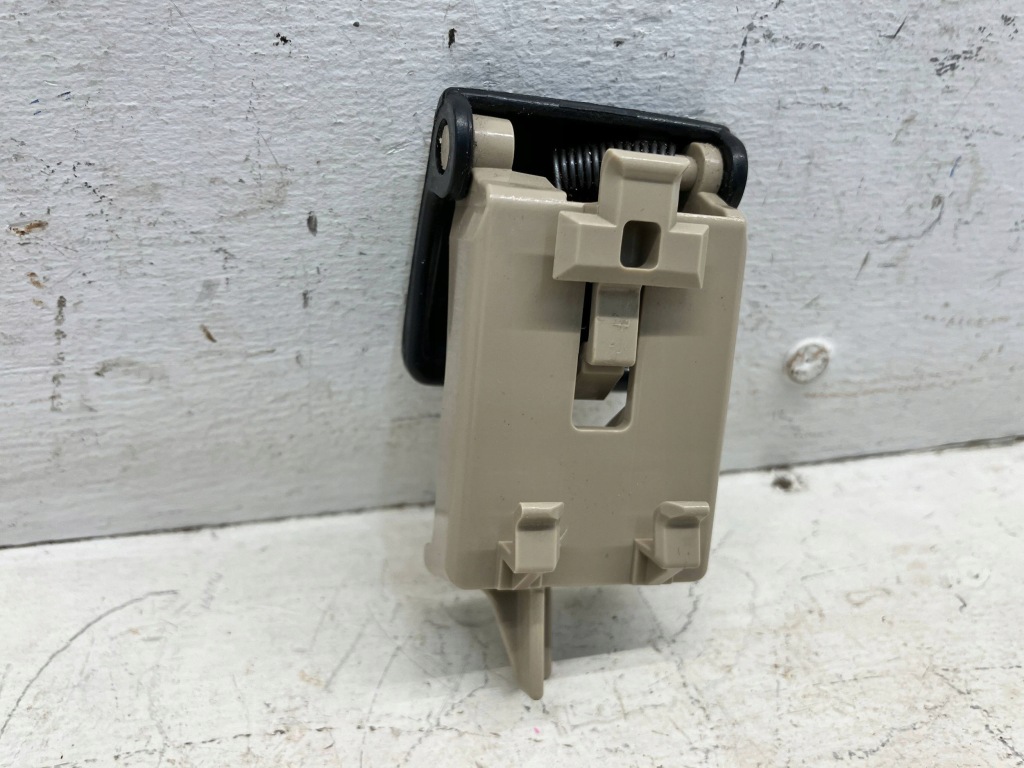 фото №5, Rav4 v важіль відкривання капот кришки двигуна